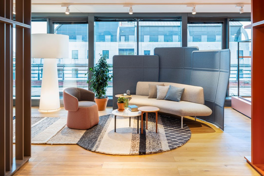 Lounge ABS Alpha Group